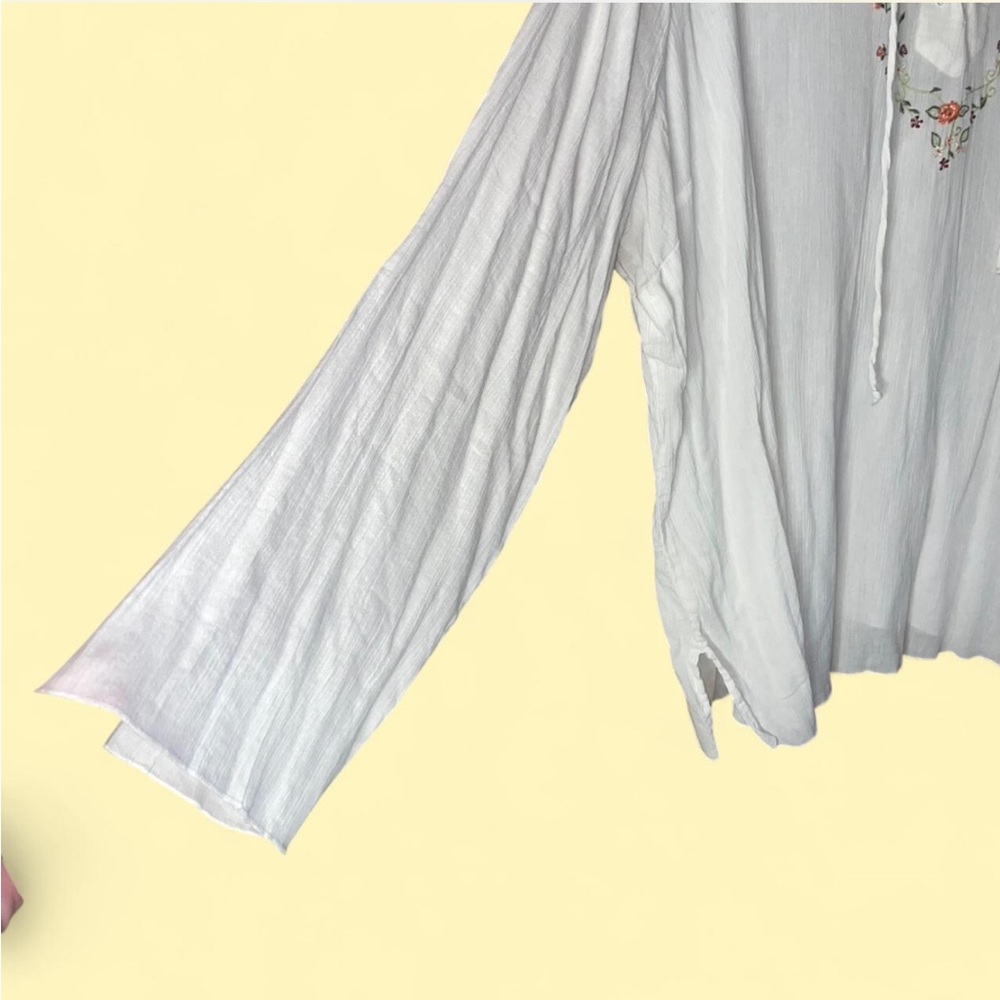 NWT White Stag Top with Floral Embroidery lace up neckline 26W/28W - Picture 3 of 7